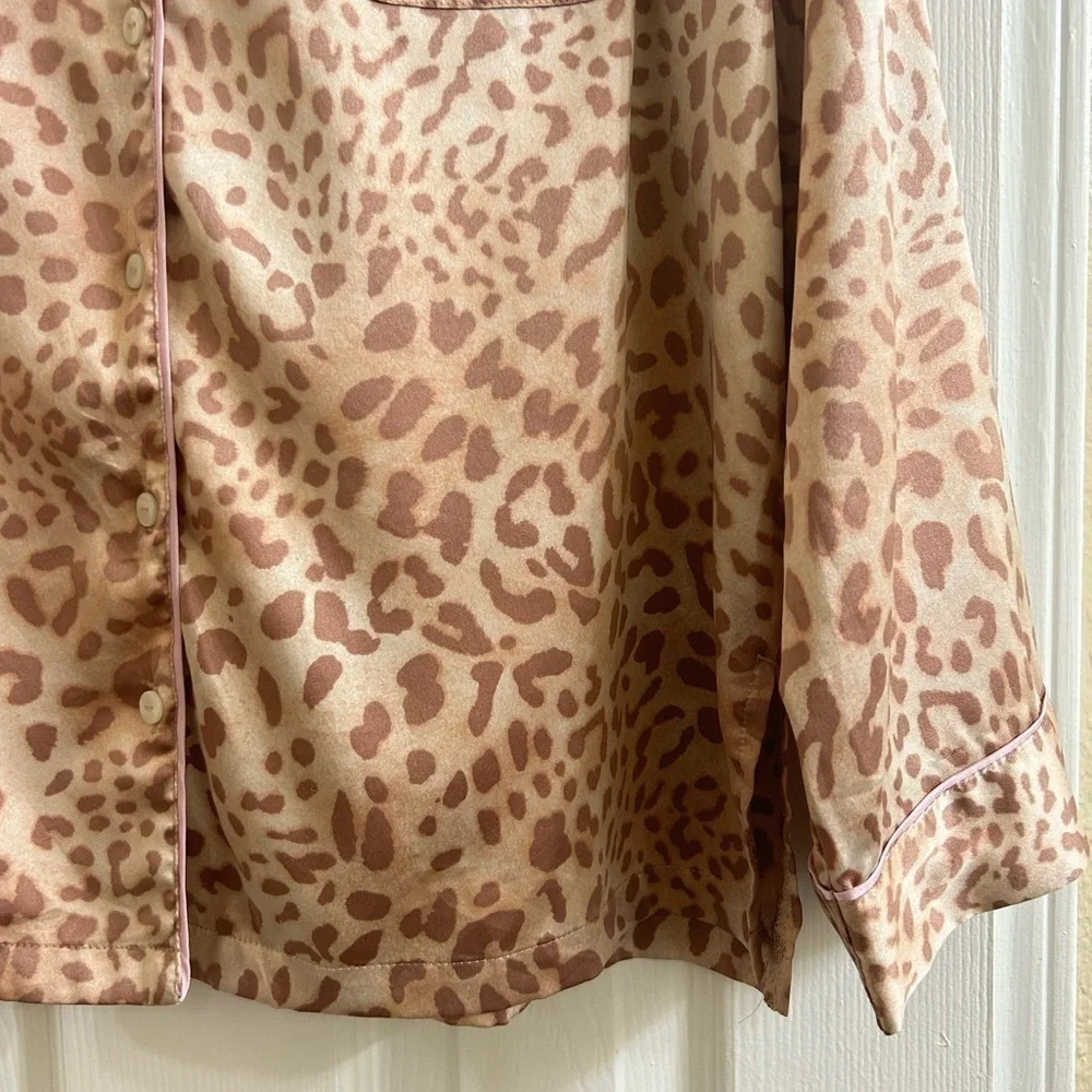 Victoria’s Secret Satin Leopard Print Sleep Shirt - Picture 7 of 8
